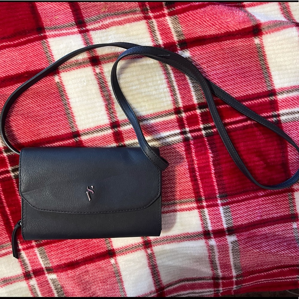 Black crossbody wallet bag from Simply Vera